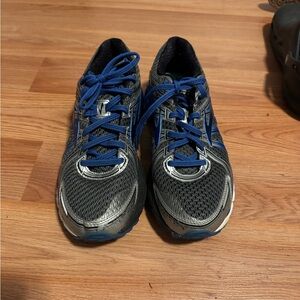 Brooks running sneakers
